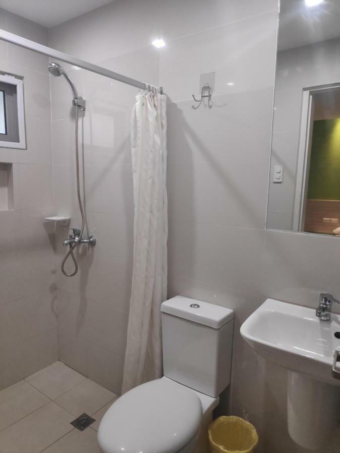 Westpoint Hotel Cebu Bagian luar foto