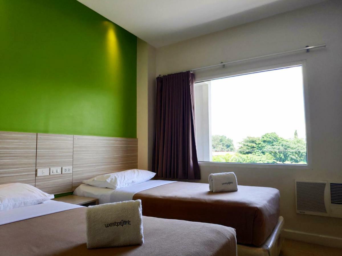 Westpoint Hotel Cebu Bagian luar foto