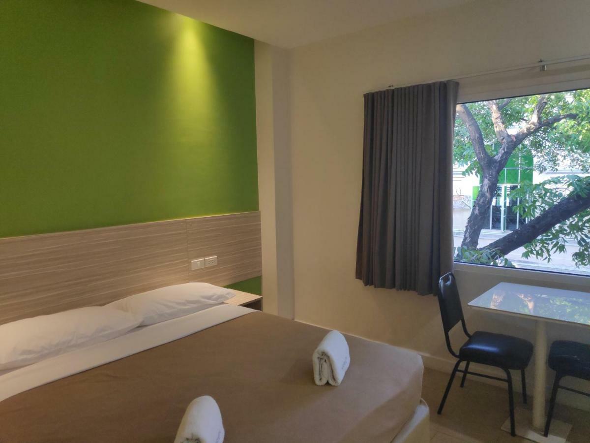 Westpoint Hotel Cebu Bagian luar foto